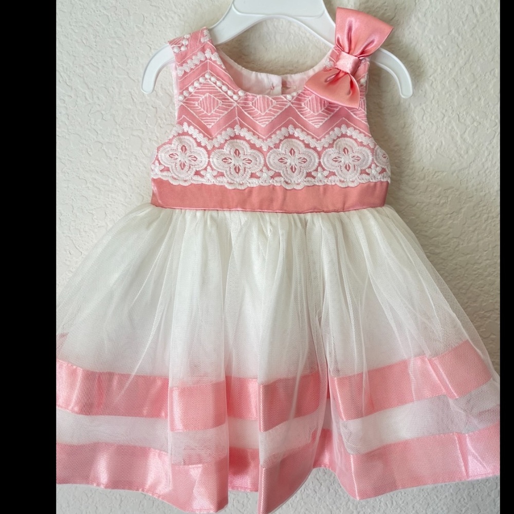 White and Coral Jona Michelle 6M dress!!